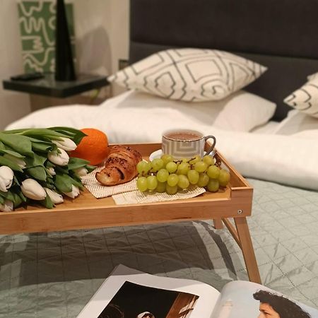 Luxury Room Well Located Czestochowa Bagian luar foto